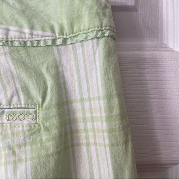 Izod XFG Women’s Size 14 Light Green Plaid 10.5” Inseam Golf Shorts - Picture 7 of 10